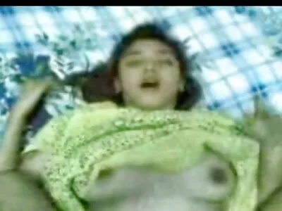 Eu transei com minha namorada adolescente gostosa quero ver vídeo de sexo pornô brasileiro