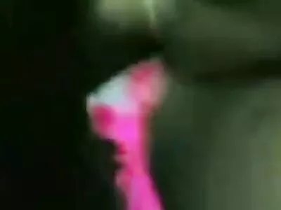 Loira está quero ver os melhores vídeos pornô brasileiro lambendo um pau