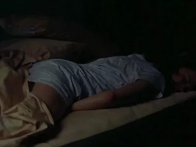 Vagabunda está puxando um grande pau ver filme porno brasileiro