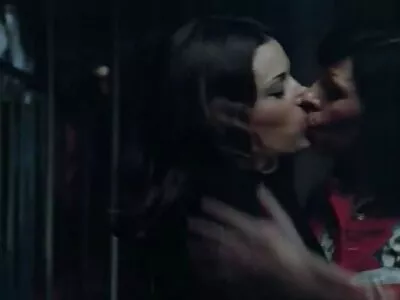 Adolescente latina chupa ver filmes pornos brasileiros pau grande no pov