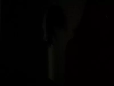 Curvy ver um vídeo pornô brasileiro minx está usando um vibrador