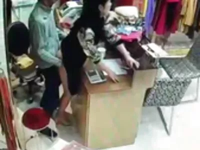 Uma bimbo está fazendo a eu quero ver vídeo de pornô brasileiro inserção do vibrador