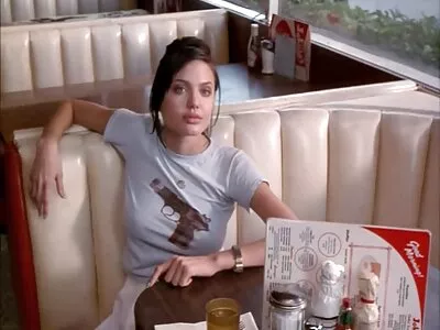 Meias vermelhas quero ver um filme pornô brasileiro estão me deixando com tesão