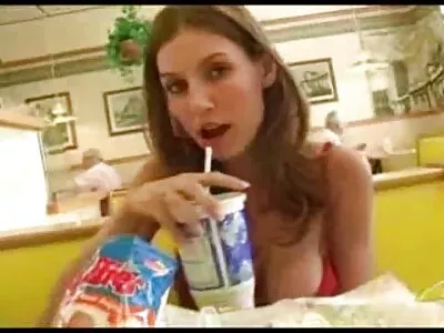 Surpresa da esposa ver video porno brasileiros e foda difícil
