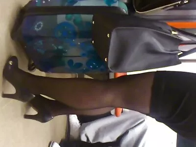 Lambeu a bucetinha quero ver filme de pornô brasileiro e fodeu a namorada na frente da webcam