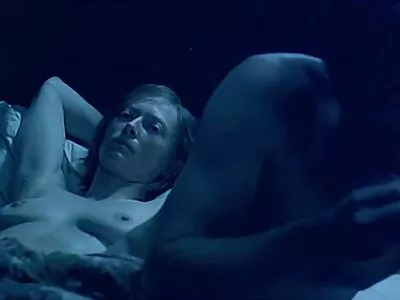 Meu clitóris revelado pela primeira vez eu quero ver filme de pornô brasileiro